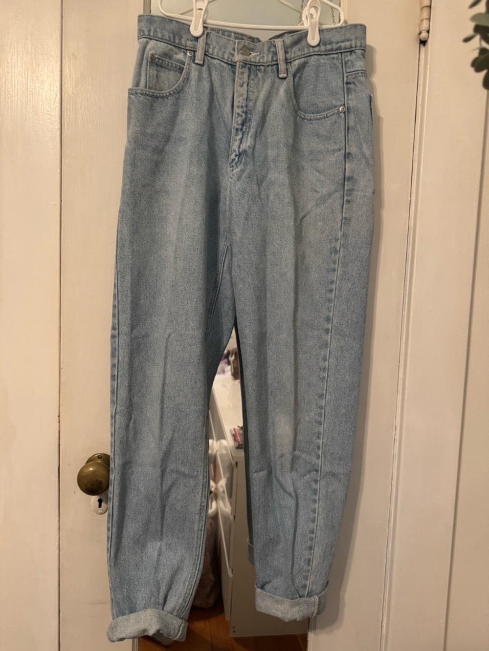 Vintage Lizwear High-Waisted Light Wash Jeans Size 12